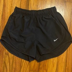 womens black nike shorts